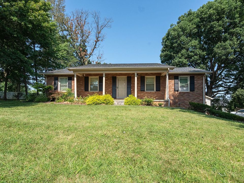 2211 Kipping St, Johnson City, TN 37601 Zillow