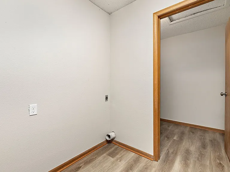 Oak Ridge Park Apartments — Photo 37