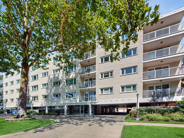 1535 Forest Ave APT 301, River Forest, IL 60305