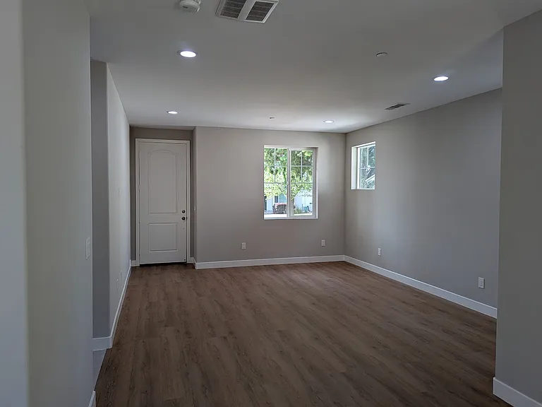 159 E El Norte St — Photo 3