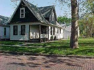 1846 Norwood Ave photo 1