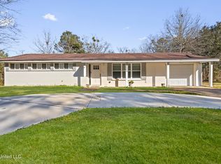 3504 Beachview Dr, Ocean Springs, MS 39564