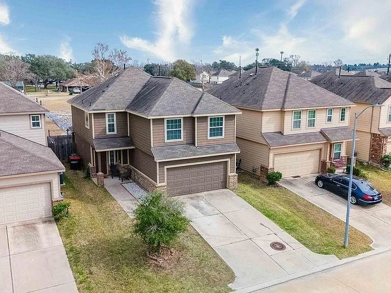 5742 Adelaide River Dr — Photo 2