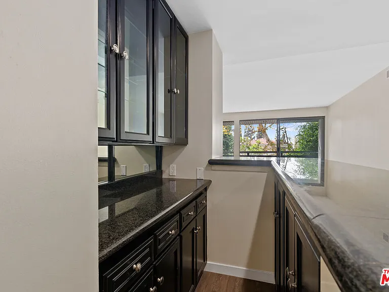 1830 Westholme Ave #101 — Photo 7