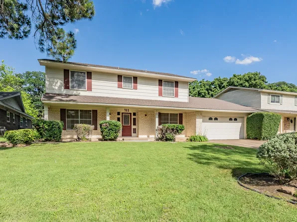 711 Chestnut Dr, Arlington, TX 76012