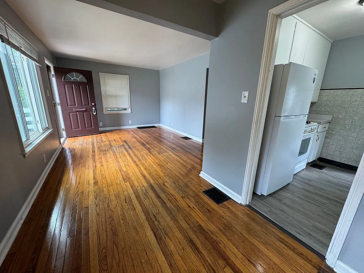 Christian Park 3 Bed 1 Bath with garage — Photo 4