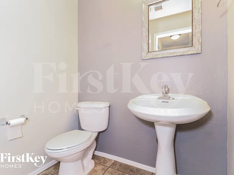 16196 W Hearn Rd — Photo 12