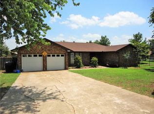 8126 Chukar Rd, Yukon, OK 73099