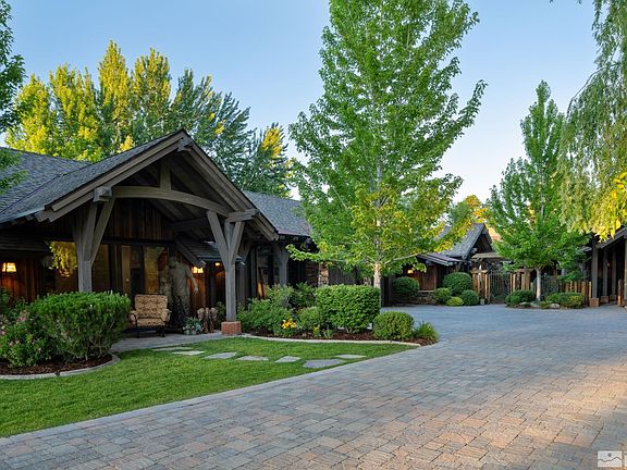 3rd image of 4000 Goodsell Ln