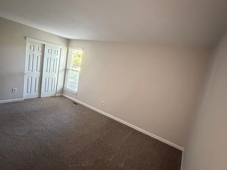 27 Millrace Dr — Photo 12