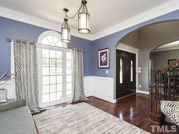 3rd image of 1662 Olde Beechwood Ct
