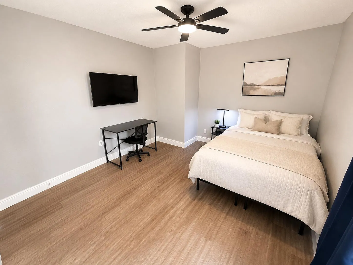 4 bed, 4.0 bath, 1975 sqft, $819 — Photo 1