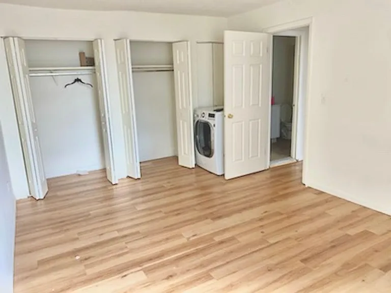 University Park Apartments — Photo 40