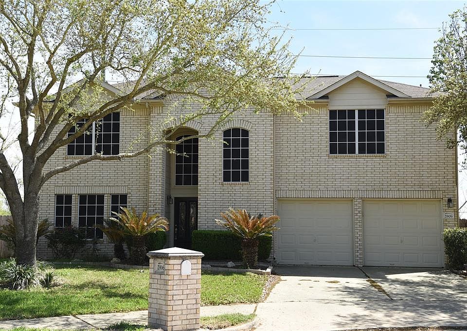 1st image of 2806 Plum Trails Ln
