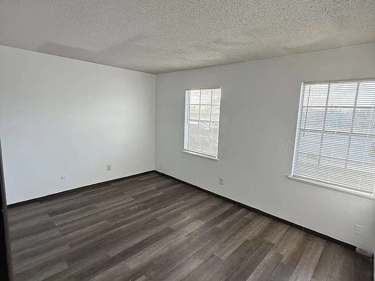 6455 Belton Rd — Photo 5