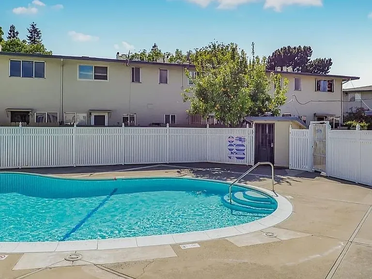 407 Craven Ct — Photo 18