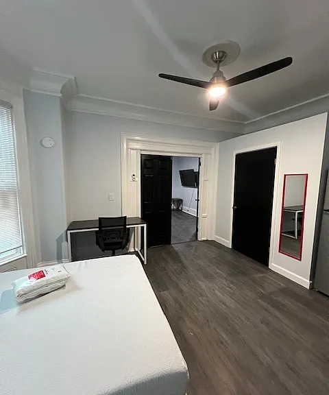 1211 Madison St #1 — Photo 12