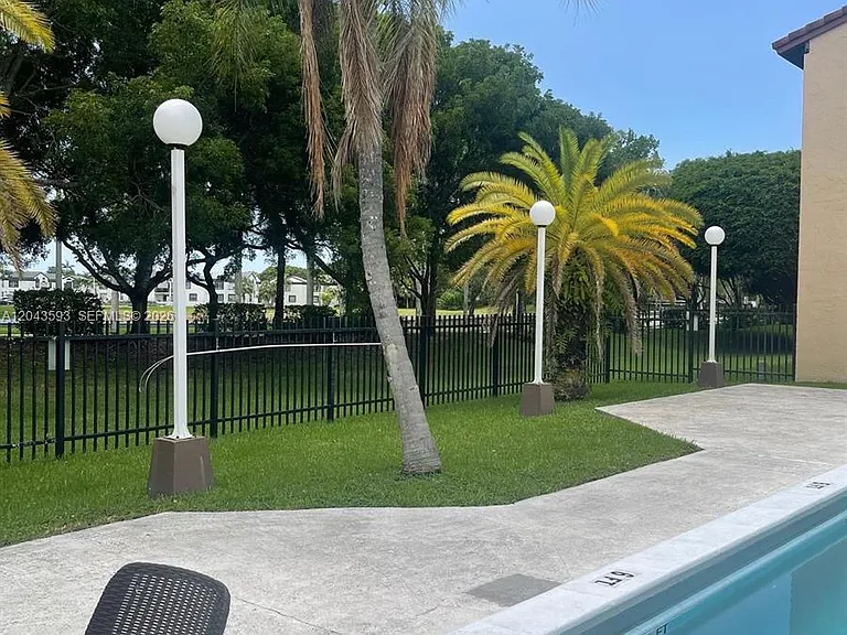9909 NW 9th Street Cir #4-3 — Photo 38