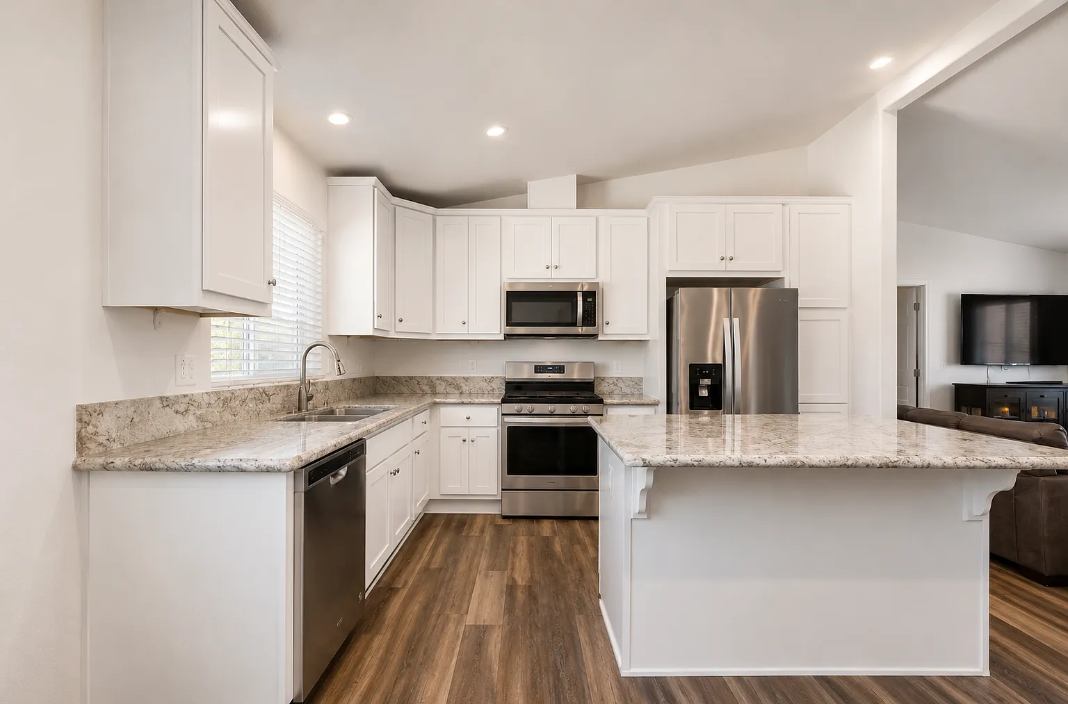 1/2 Kauana Loa Dr, Escondido — Photo 1