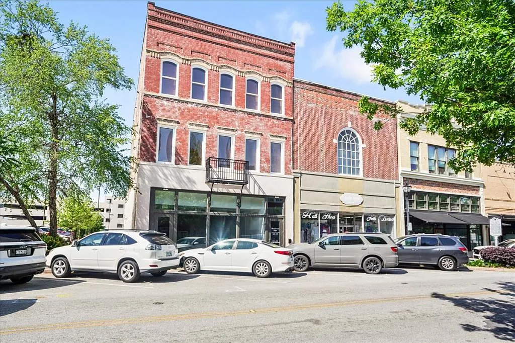 127-E W Evans St — Photo 1