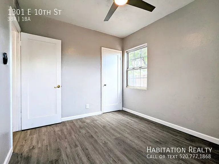 1301 E 10th St — Photo 5
