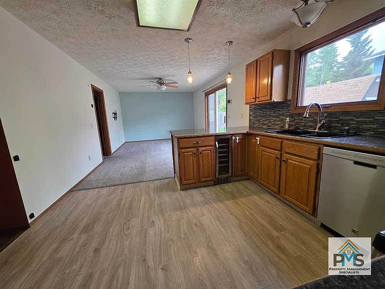 8991 Rendon Dr — Photo 5