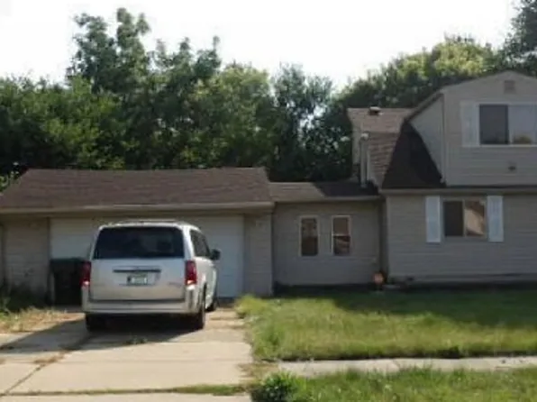 5935 Jackson St, Taylor, MI 48180