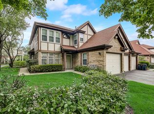 1945 Quaker Hollow Ln, Streamwood, IL
