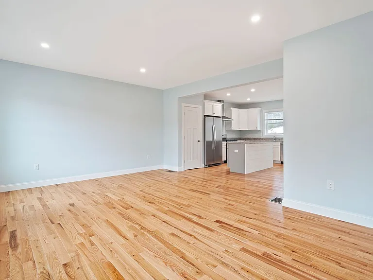 Paul's Place — Photo 36