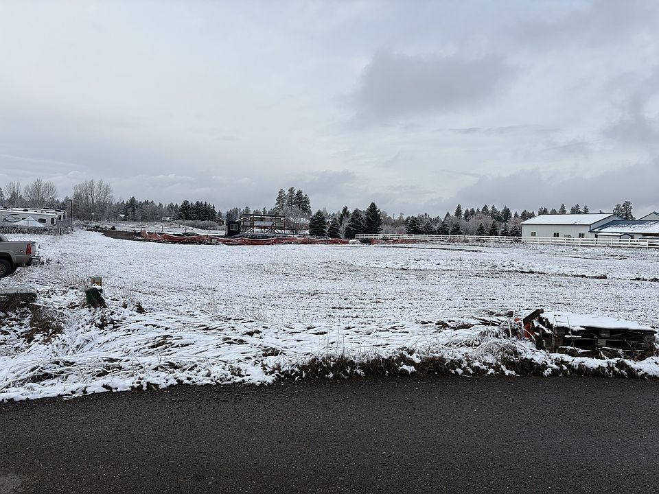 1st image of 76 Western Village Ln