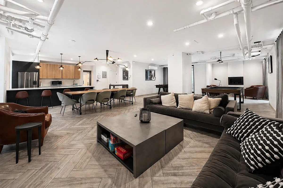 floor plan 11