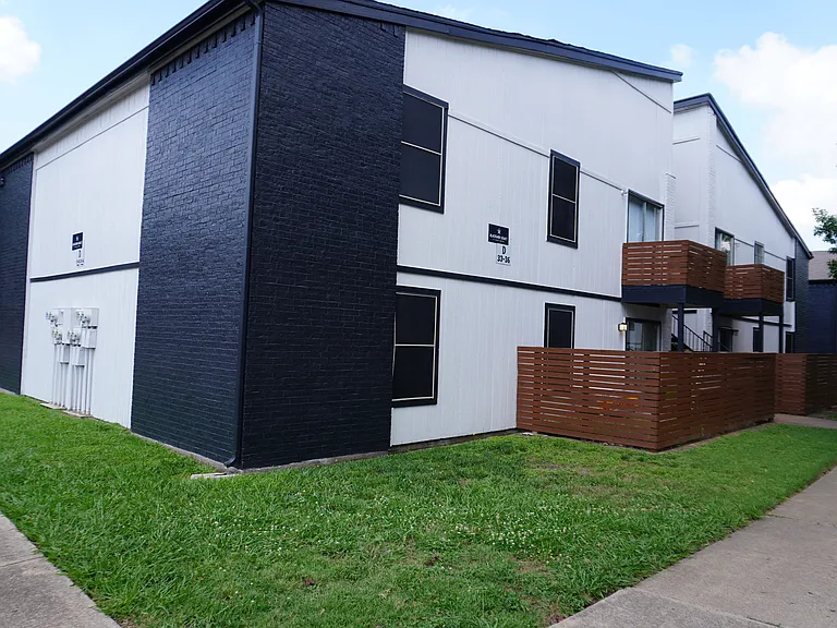 Kings Landing Apartments — Photo 7