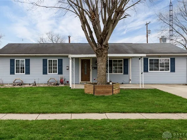 581 Stratmore St, New Carlisle, OH 45344