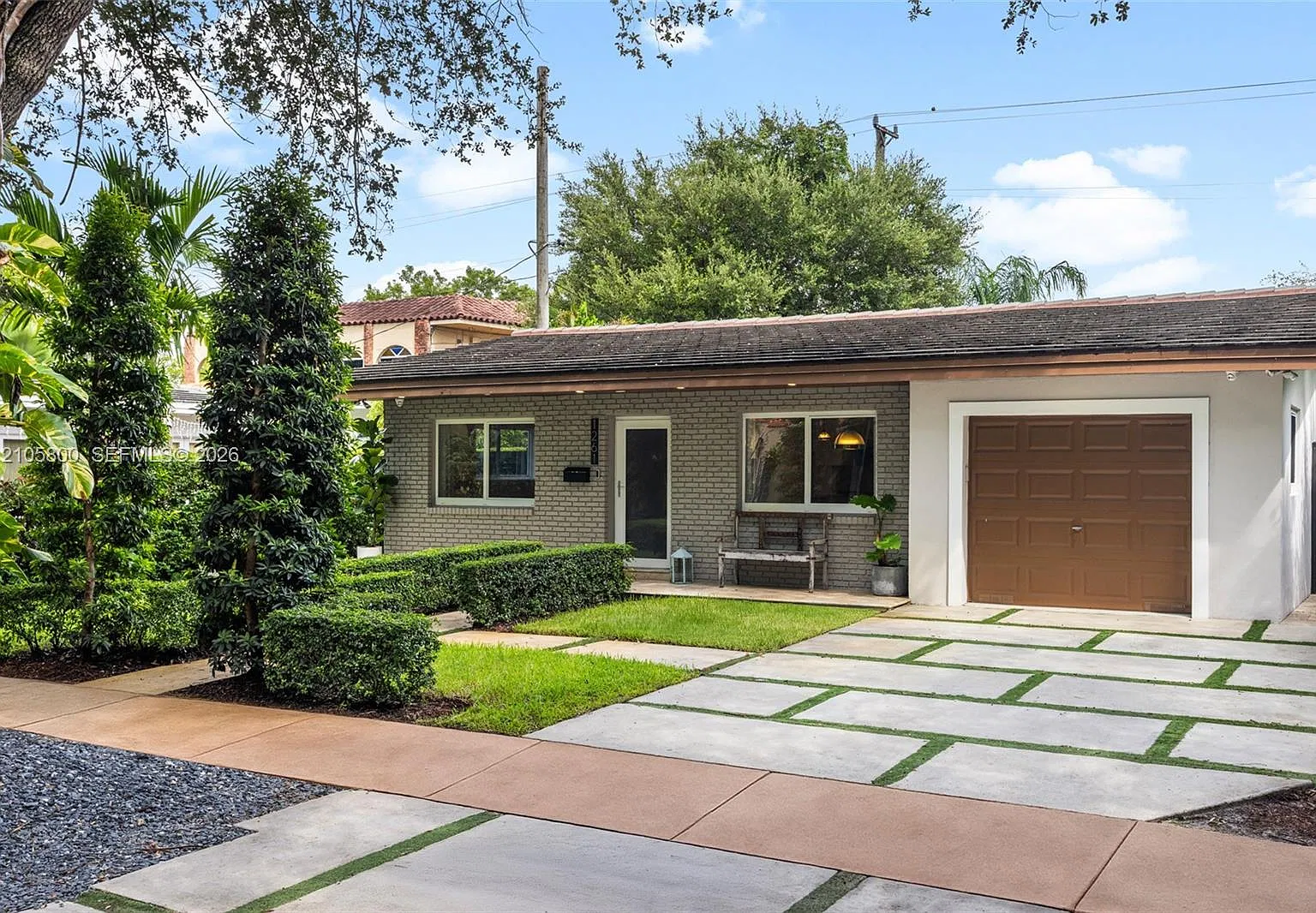 Coral Gables Granada Sec — Photo 1