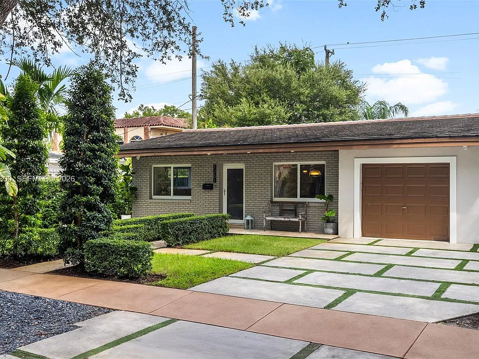 1261 San Miguel Ave