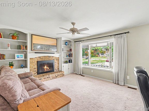 5th image of 10361 Coldwater Rd