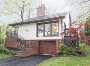 984 Rosemary Dr, Basking Ridge, NJ 07920