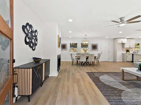 4th image of 2950 Concord Dr