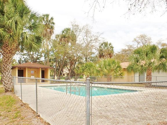 2nd image of 5839A Erin Ln S #5839A