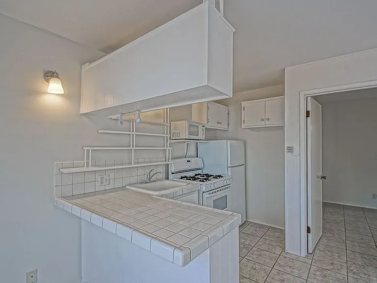 3814 Highland Ave — Photo 8