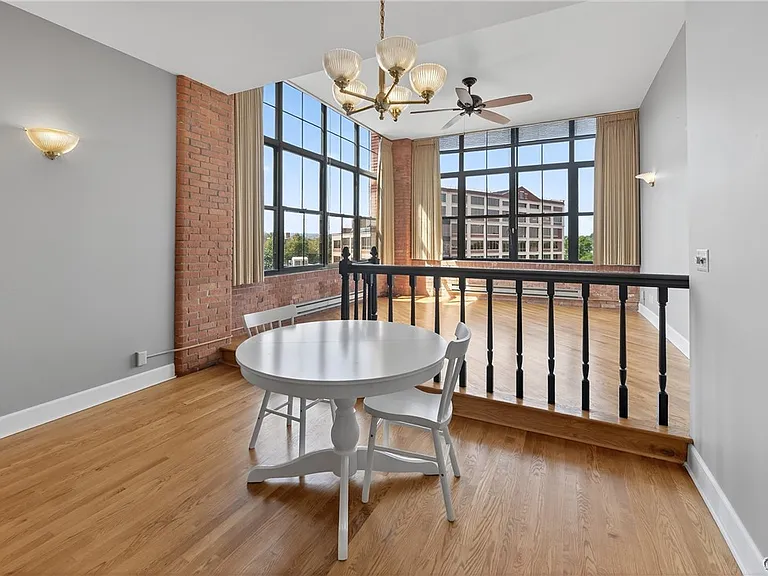 526 Plum St #402 — Photo 13