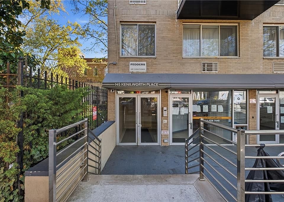 1st image of 145 Kenilworth Pl #2B