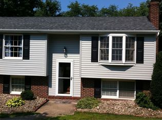 1846 George Cir, North Huntingdon, PA 15642