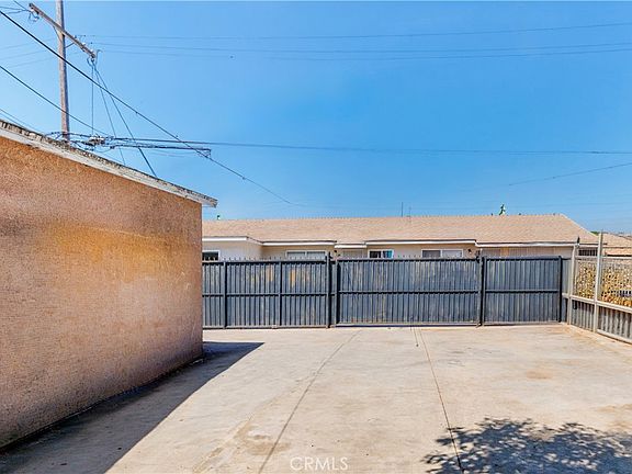 4th image of 2069 Lewis Ave