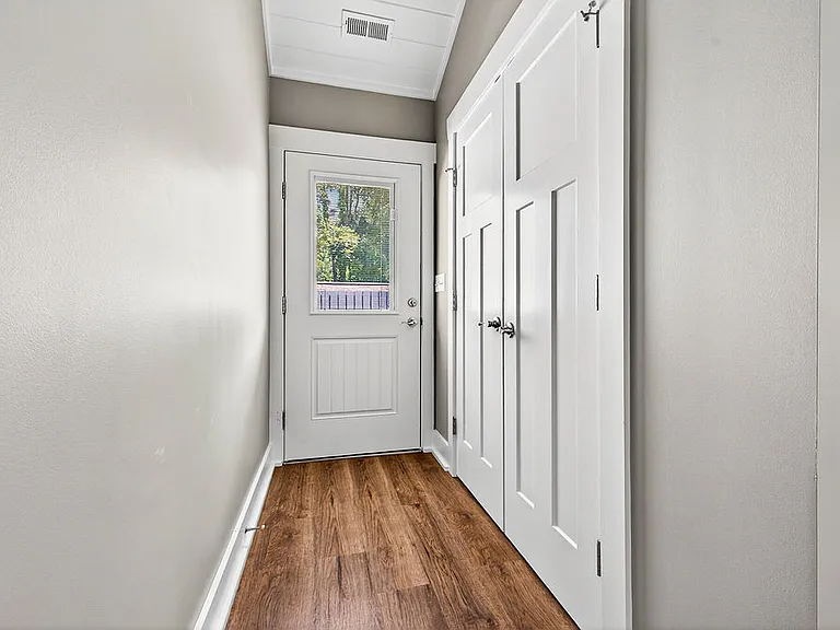 45 Dee Dee Ln — Photo 16