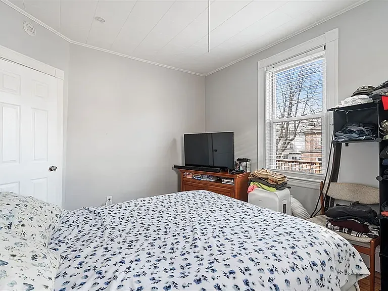 32 Clarendon St #32 — Photo 5