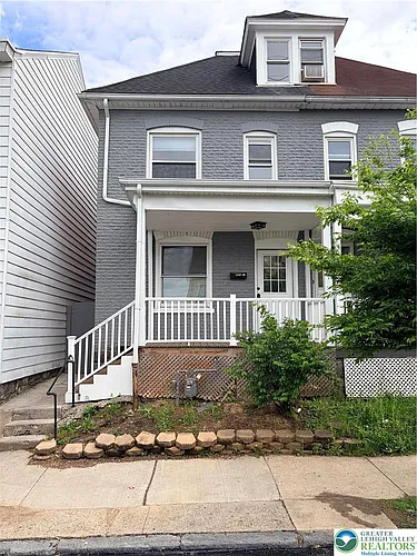 1334 Lehigh St Photo 1