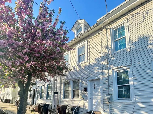 1239 Lobdell St, Wilmington, DE 19801