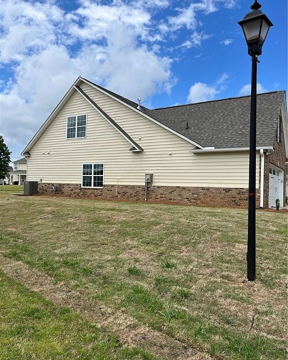 2nd image of 147 Shipyard Cir #19A