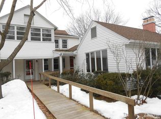 894 Main St, South Windsor, CT 06074
